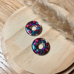 recharge ronde en résine avec paillettes vertes et fuschia