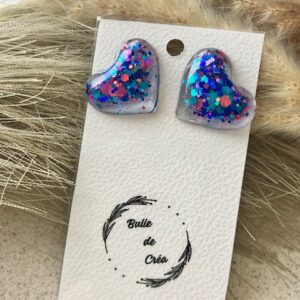 Boucle d'oreille puce coeur en résine